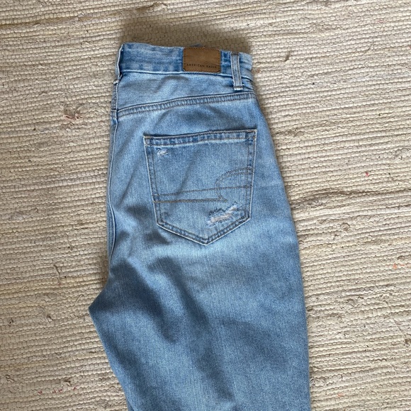 AMERICAN EAGLE OUTFITTERS MOM JEANS - Picture 2 of 4